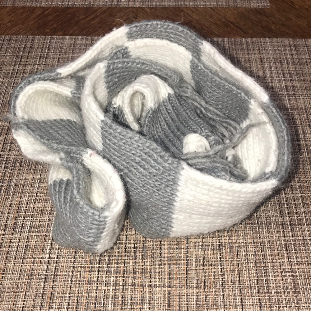 Gray and white stripped scarf